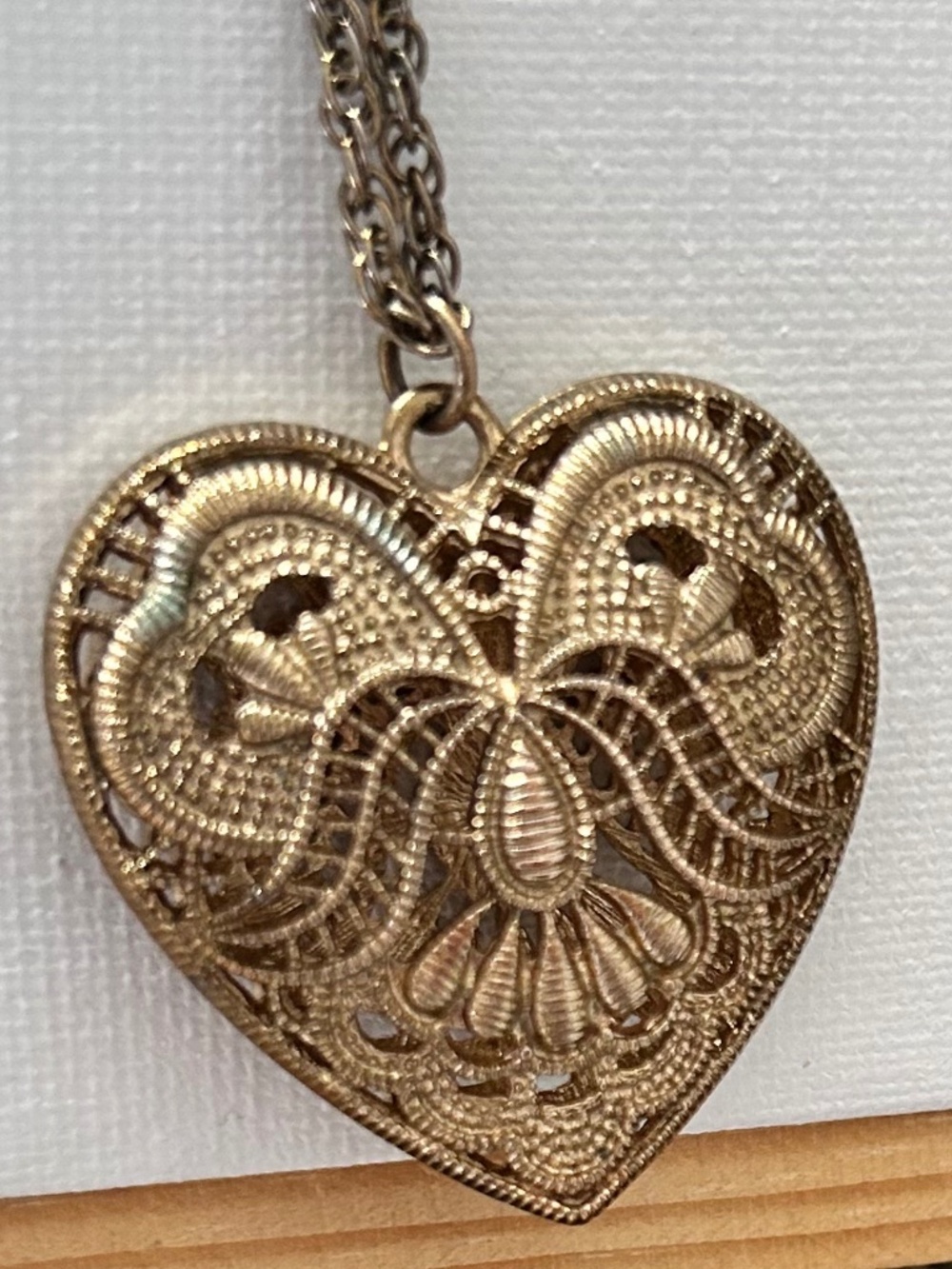Gold heat necklace. GORGEOUS!